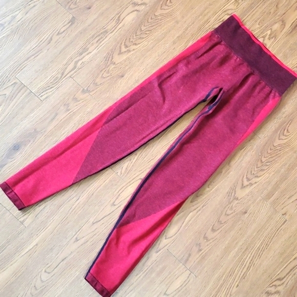 2019 NWOT Victoria's Secret PINK Seamless Bodycon Red Stretch Leggings Size XS - Picture 4 of 13